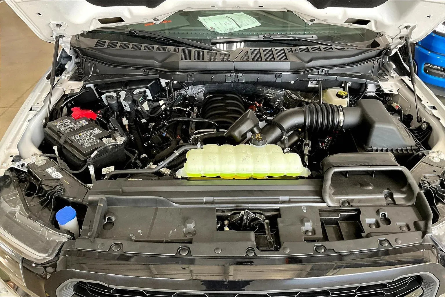 Vehicle Image 10