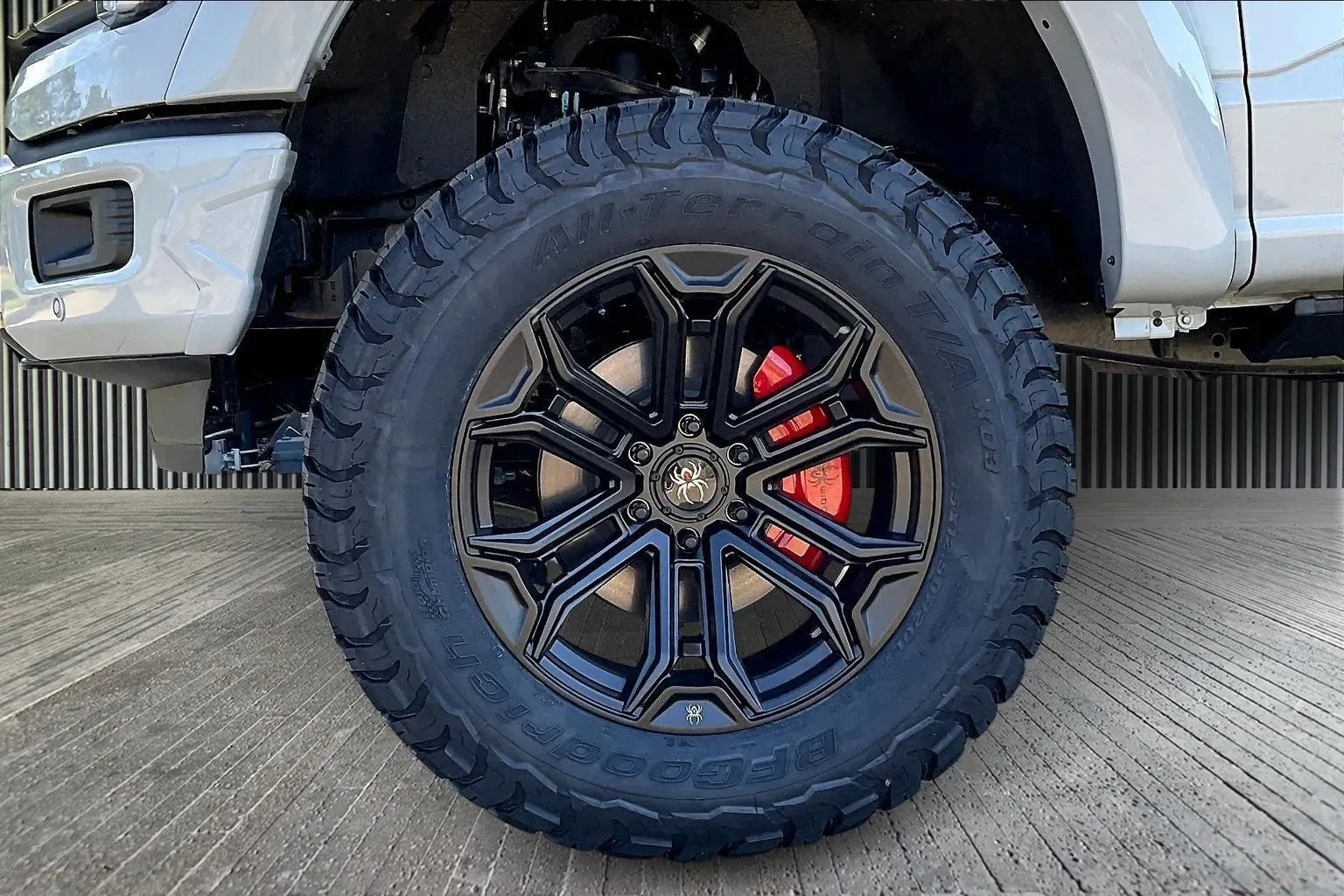 Vehicle Image 6