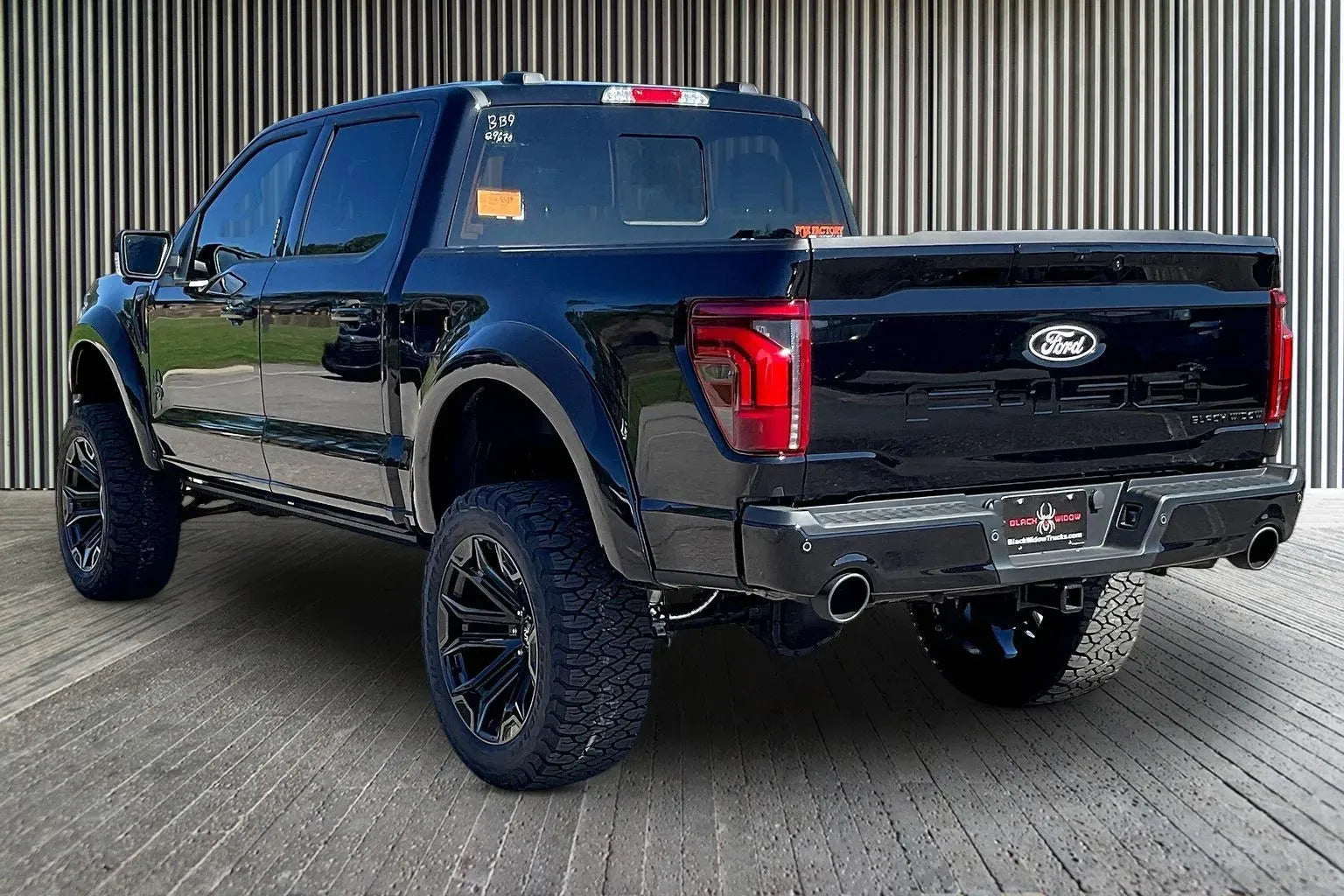 Vehicle Image 4