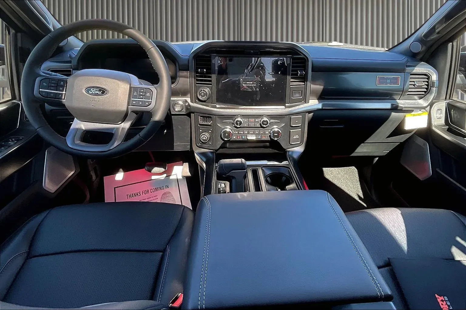 Vehicle Image 9