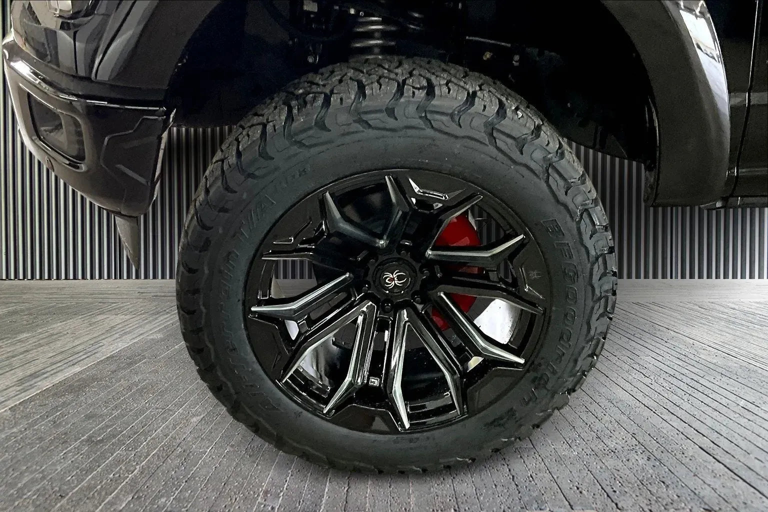 Vehicle Image 6