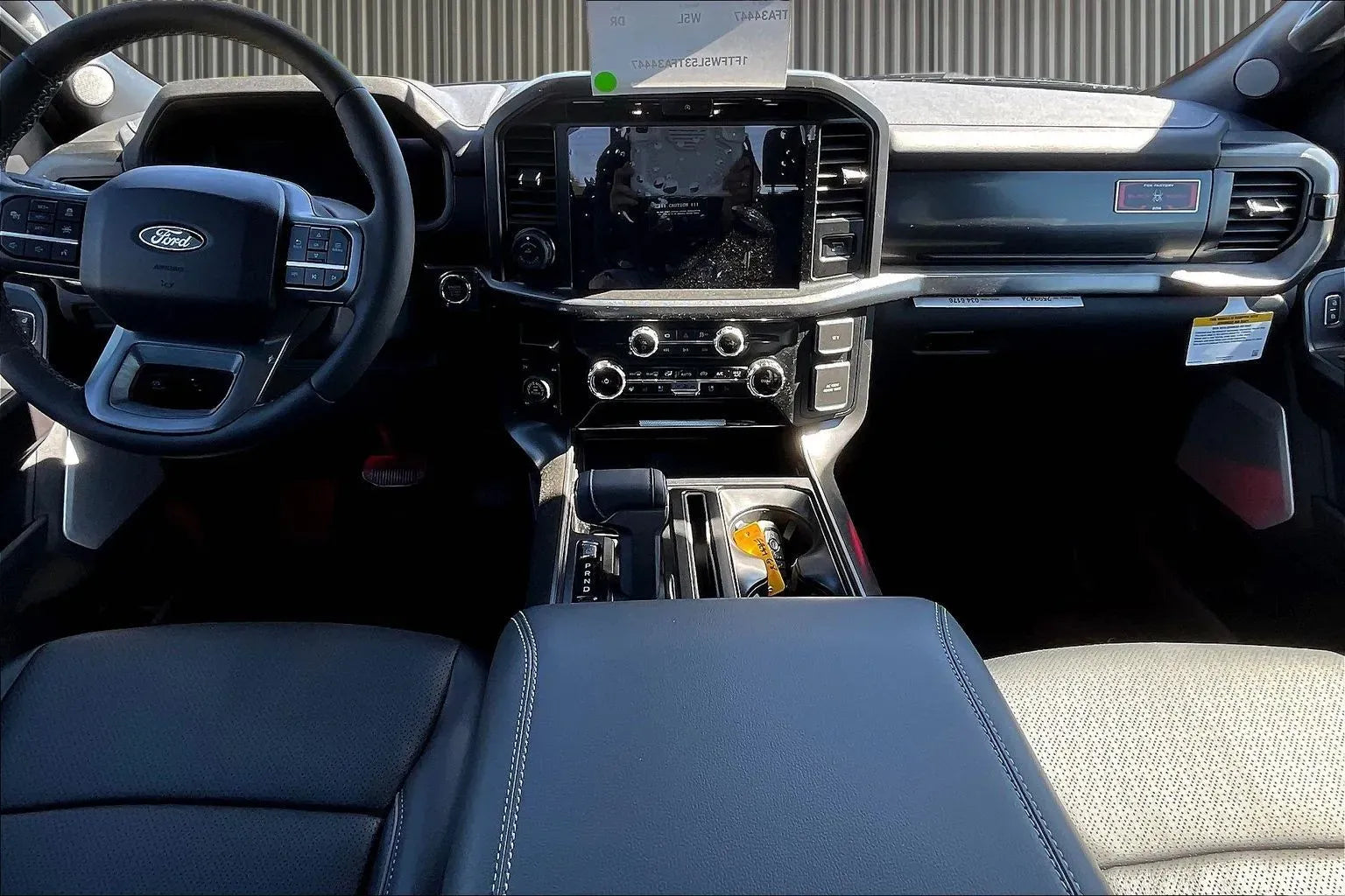Vehicle Image 9
