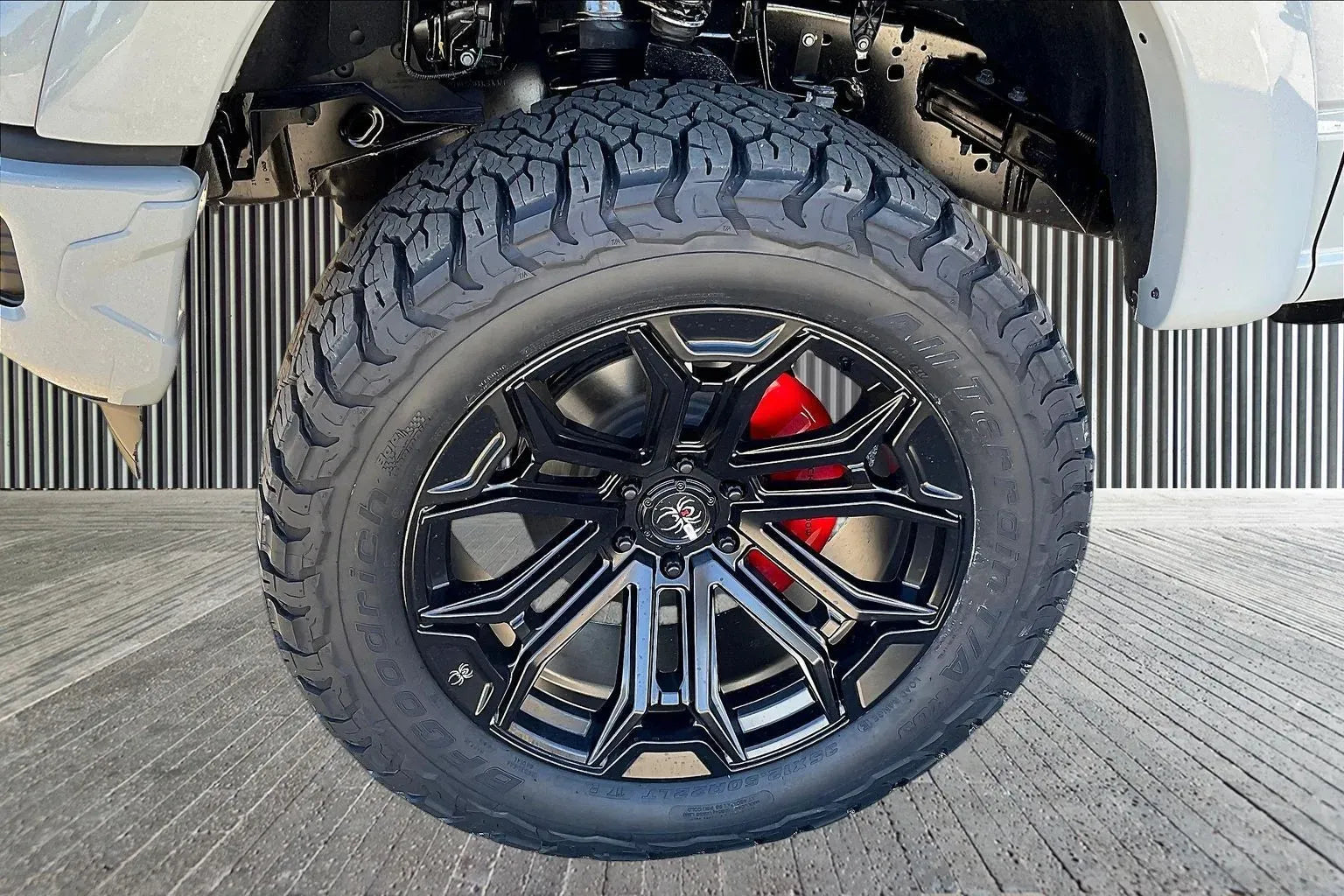 Vehicle Image 6