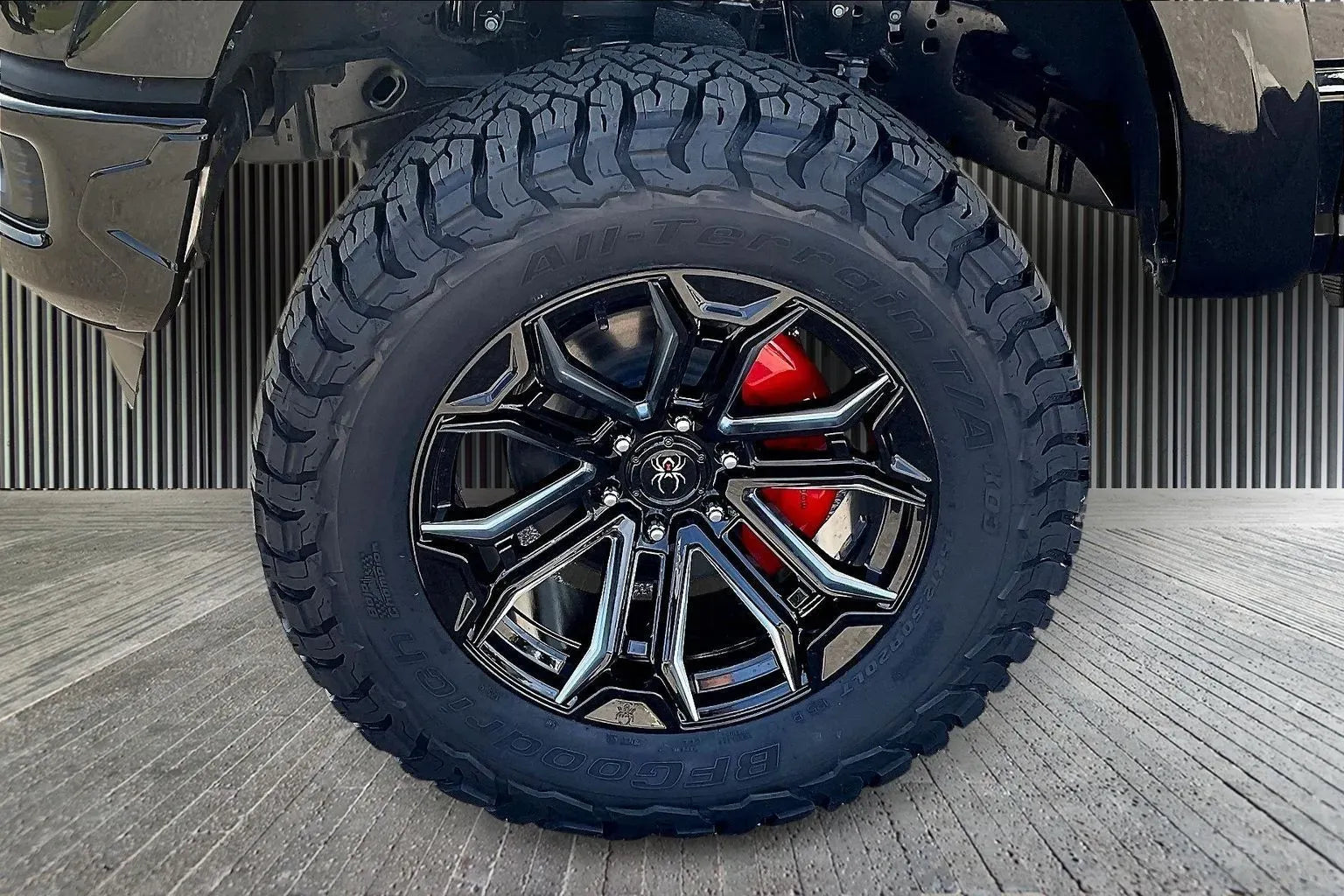 Vehicle Image 6