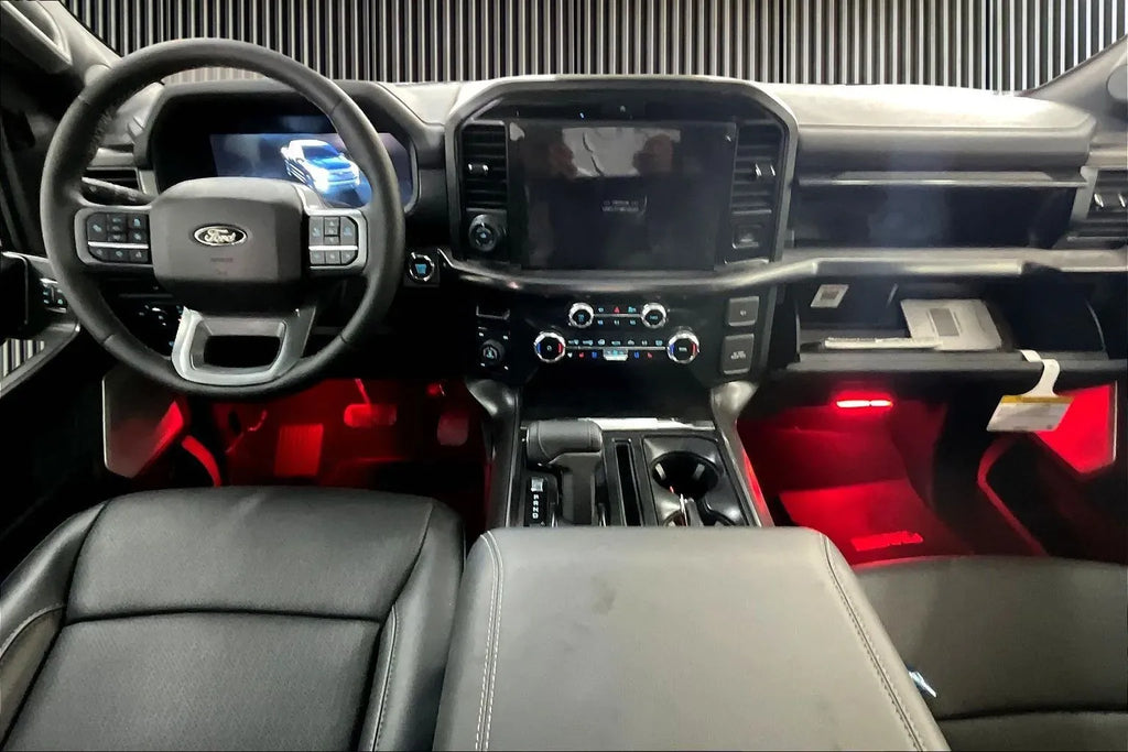 Vehicle Image 9