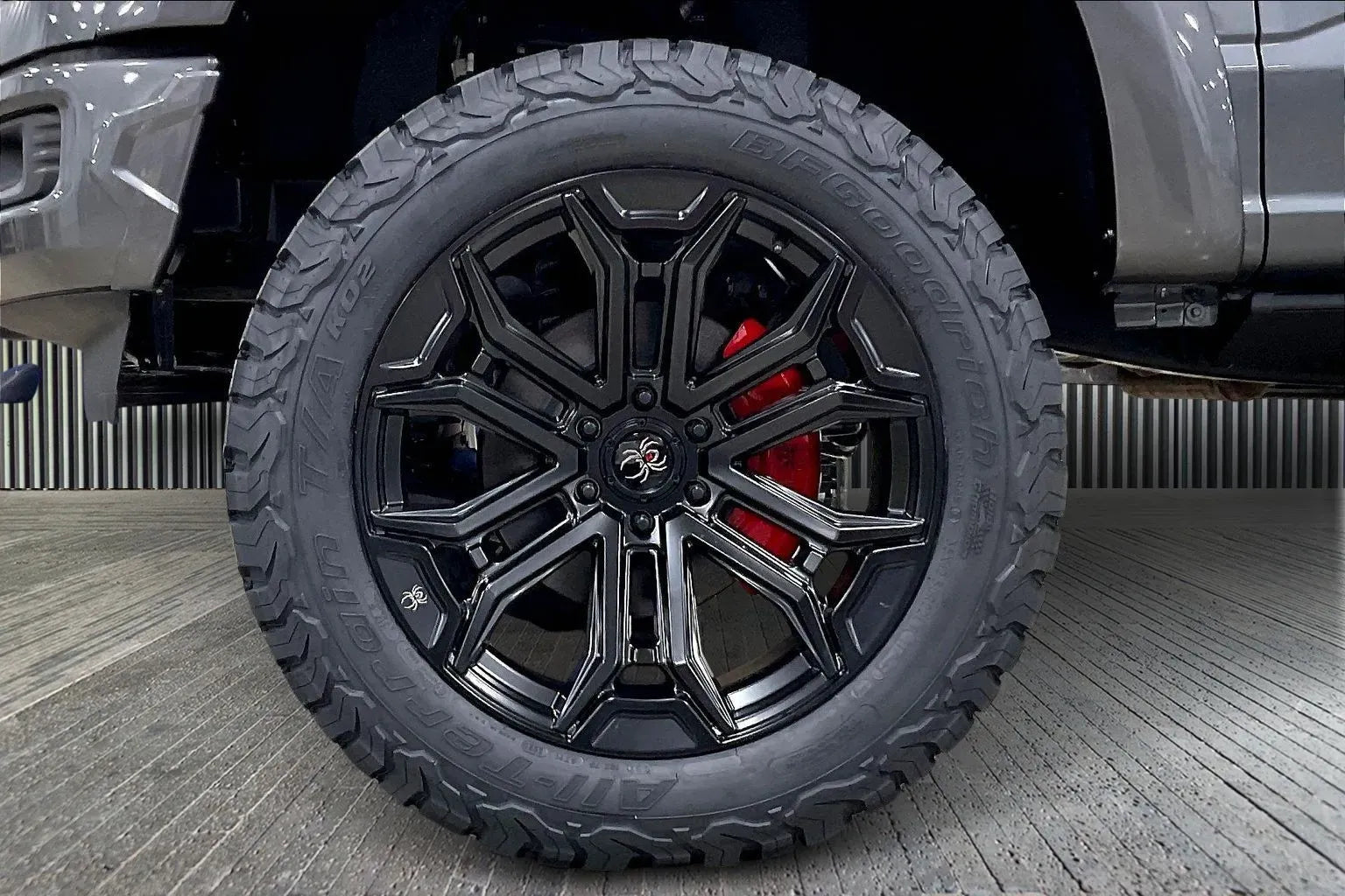 Vehicle Image 6
