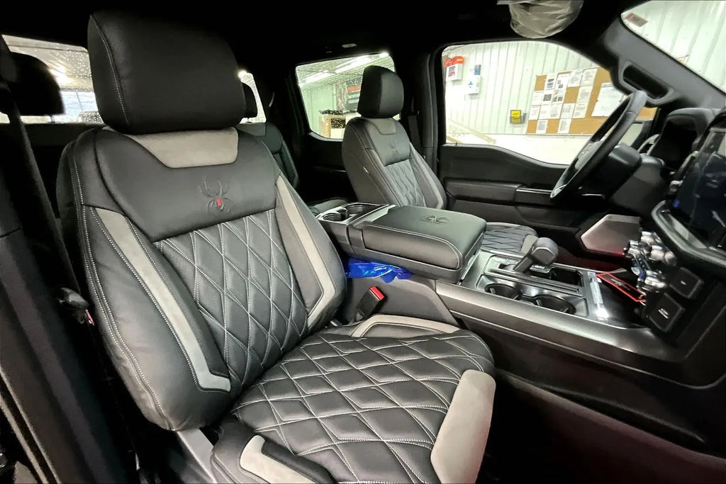 Vehicle Image 8