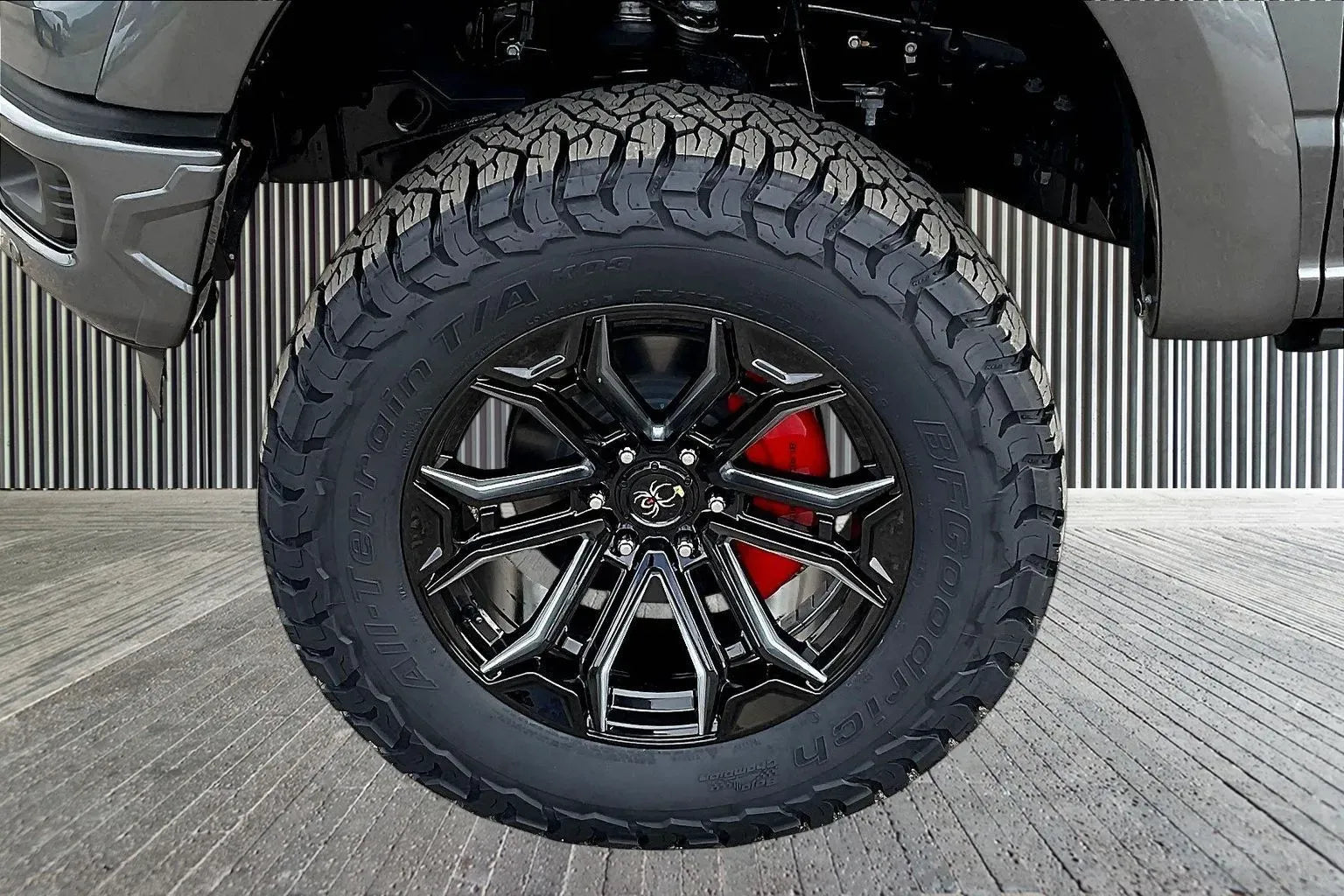 Vehicle Image 6