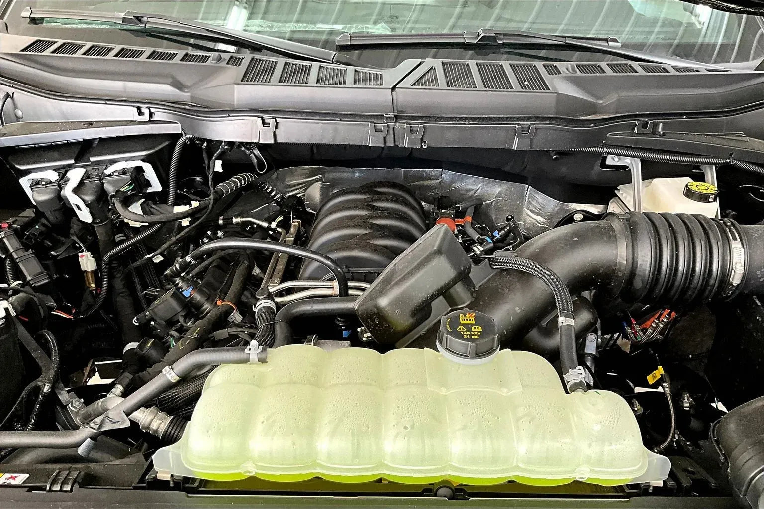 Vehicle Image 10