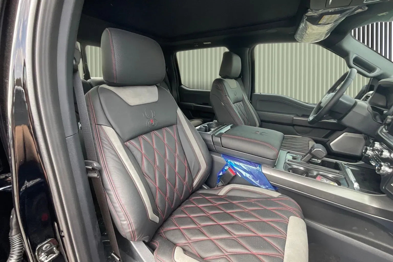 Vehicle Image 8