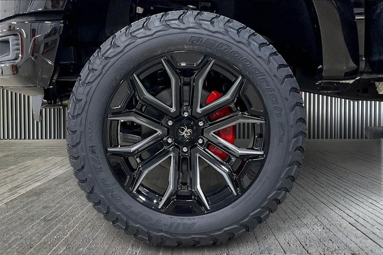 Vehicle Image 6