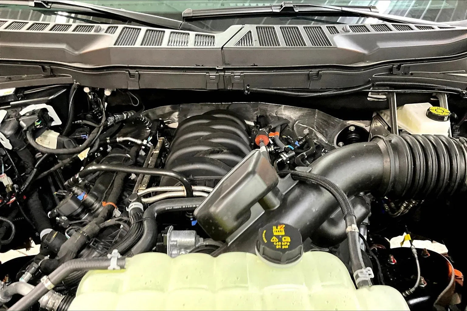 Vehicle Image 10