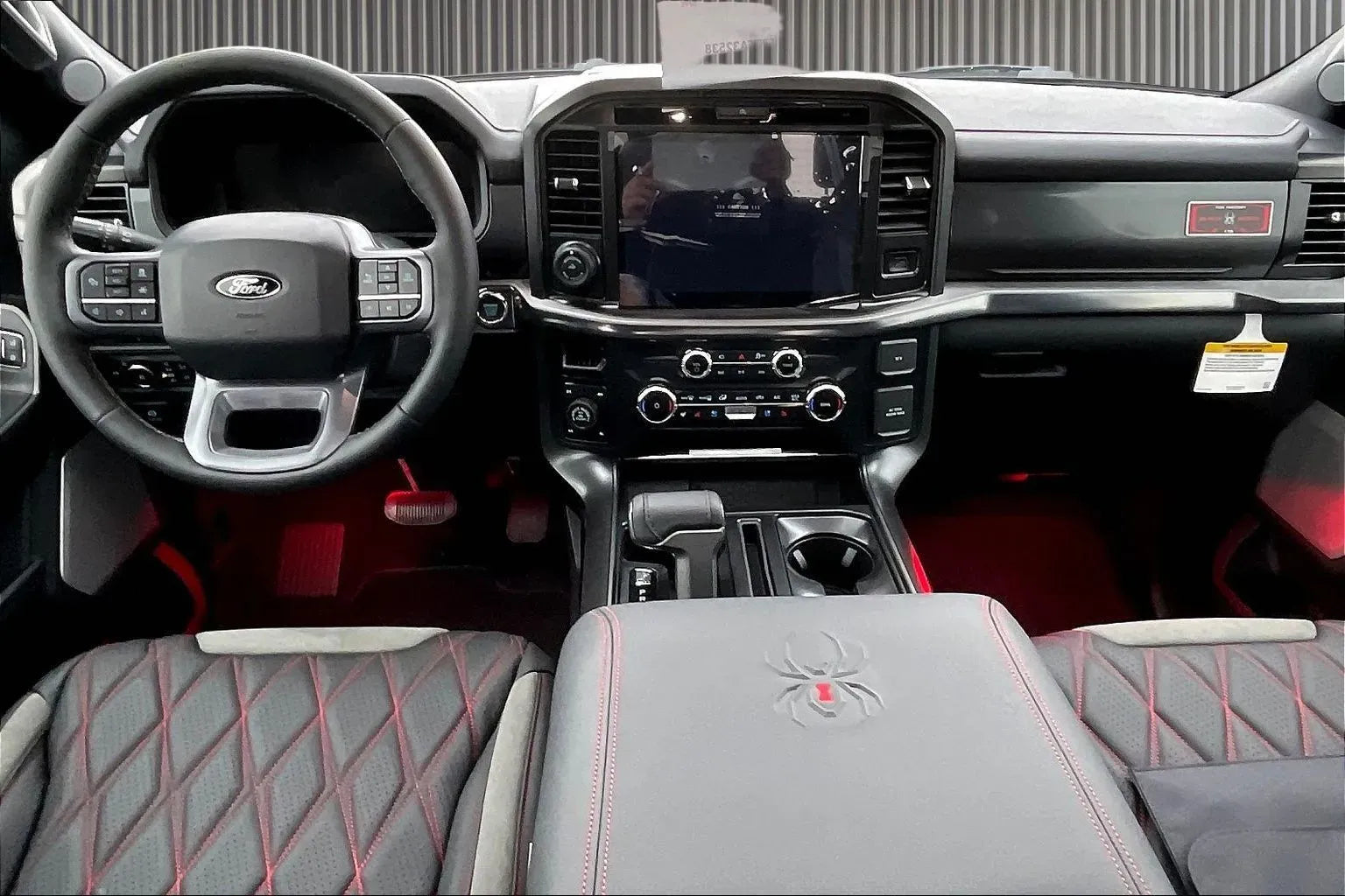 Vehicle Image 9