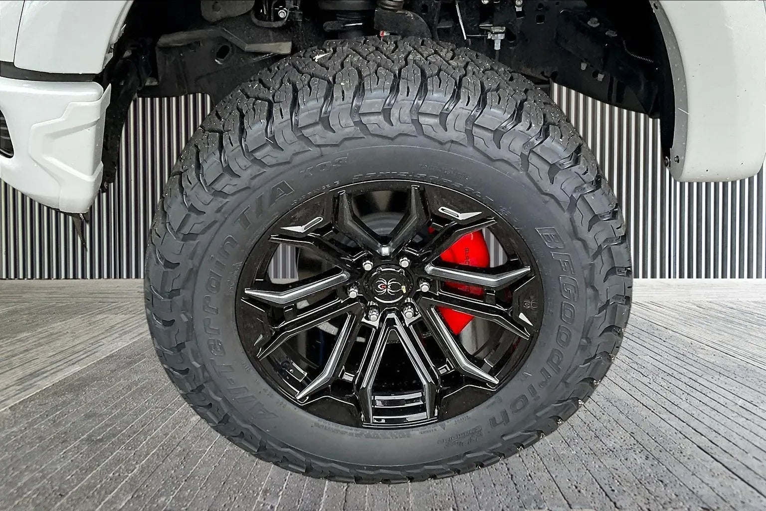 Vehicle Image 6