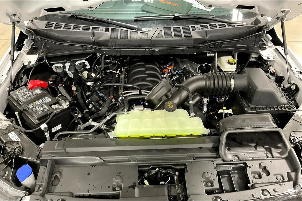 Vehicle Image 9