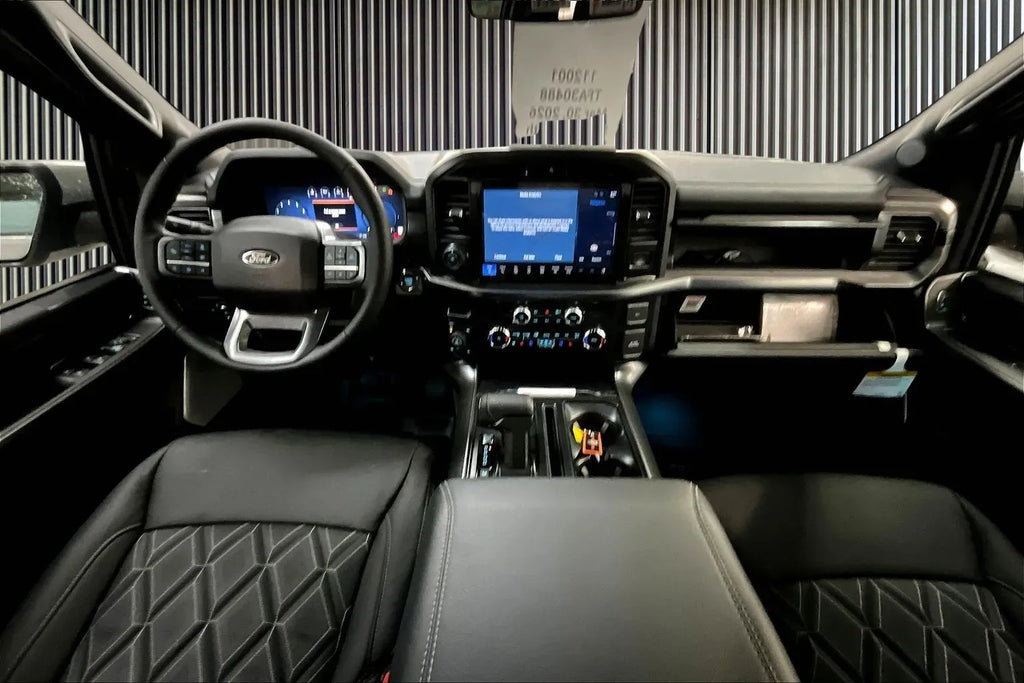 Vehicle Image 9