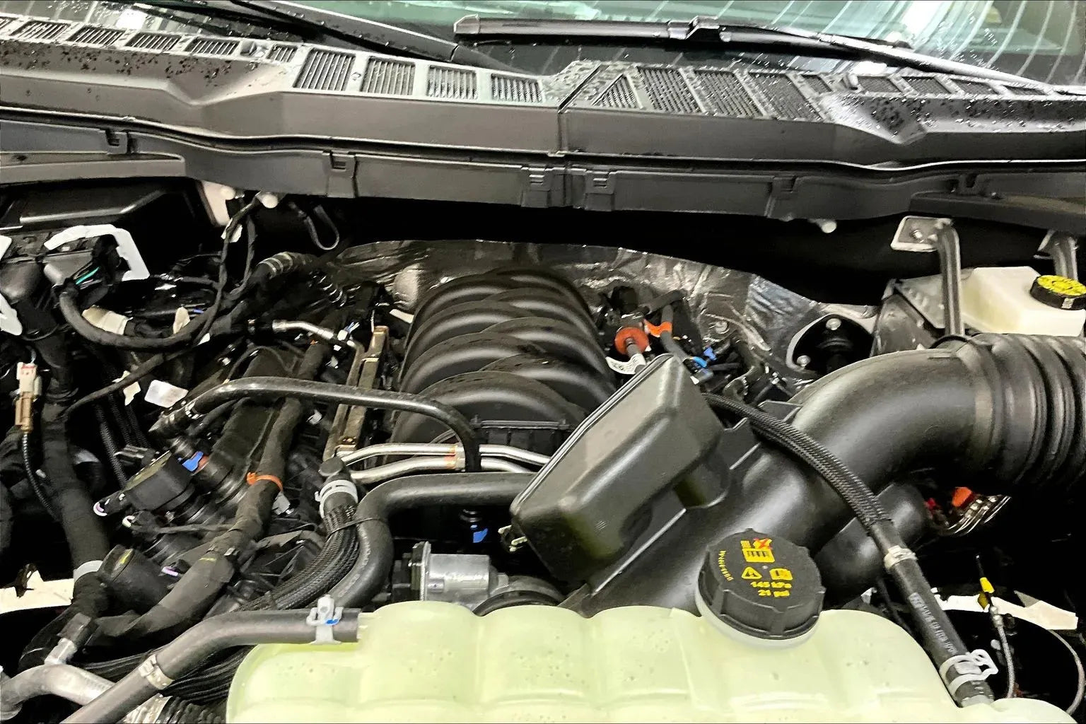 Vehicle Image 10