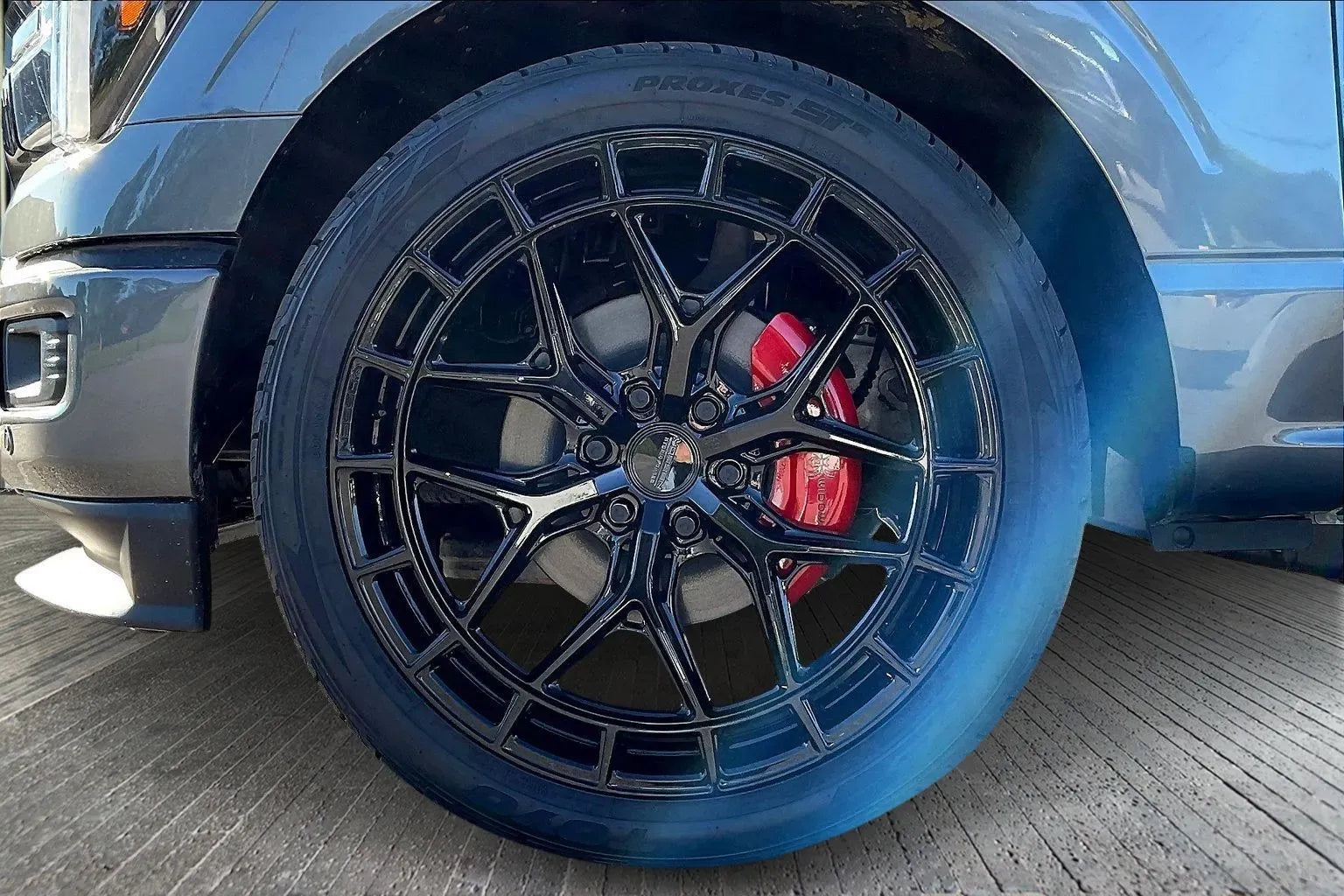 Vehicle Image 6