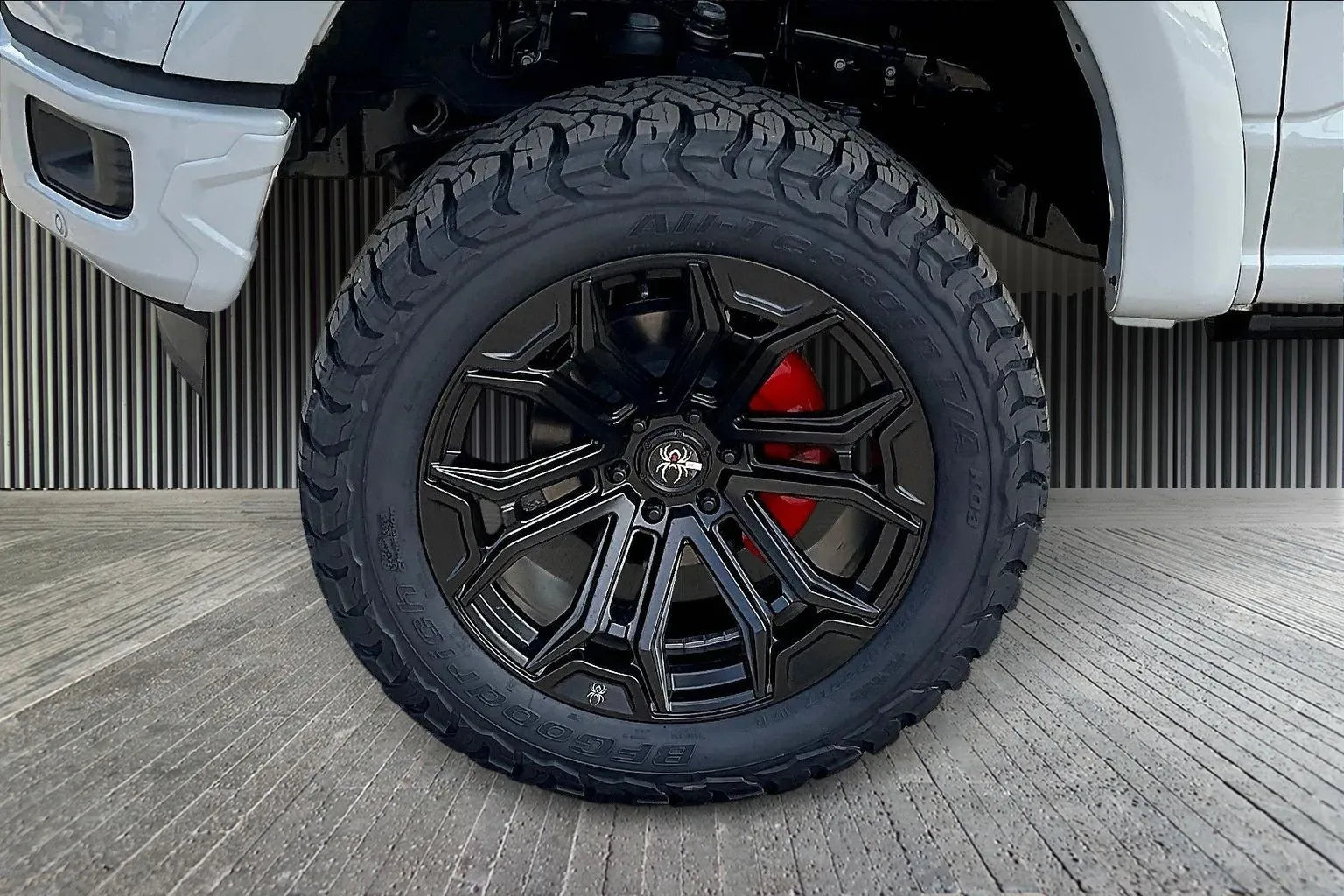 Vehicle Image 6