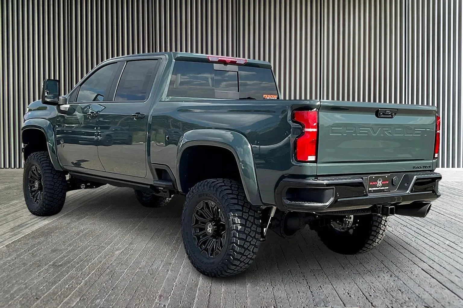 Vehicle Image 4