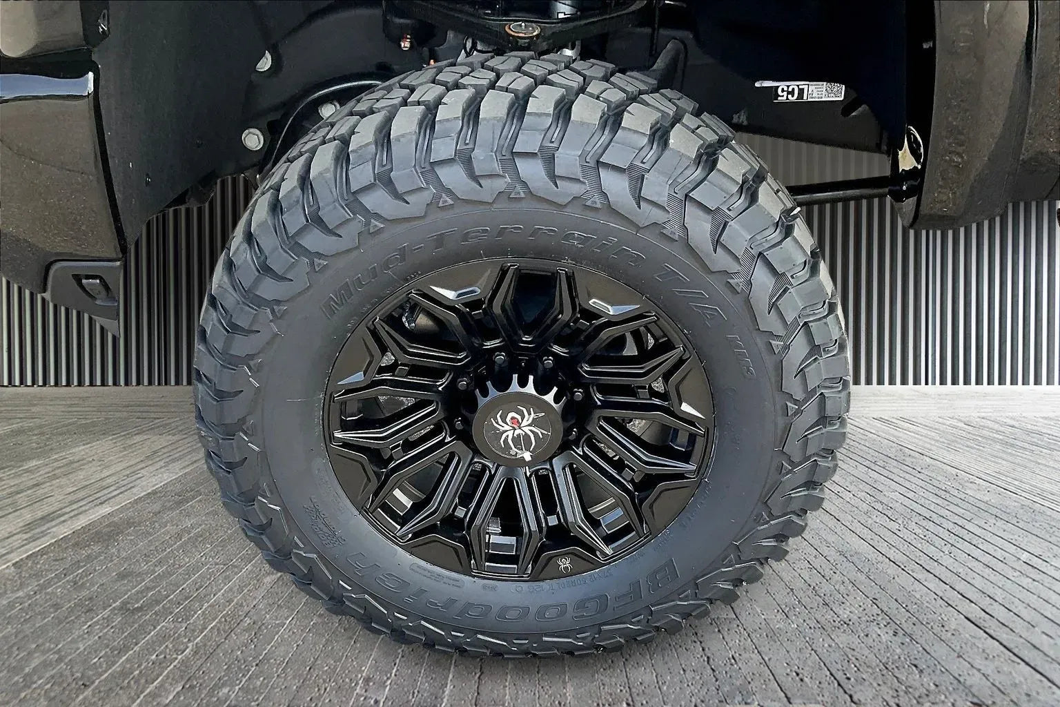 Vehicle Image 6