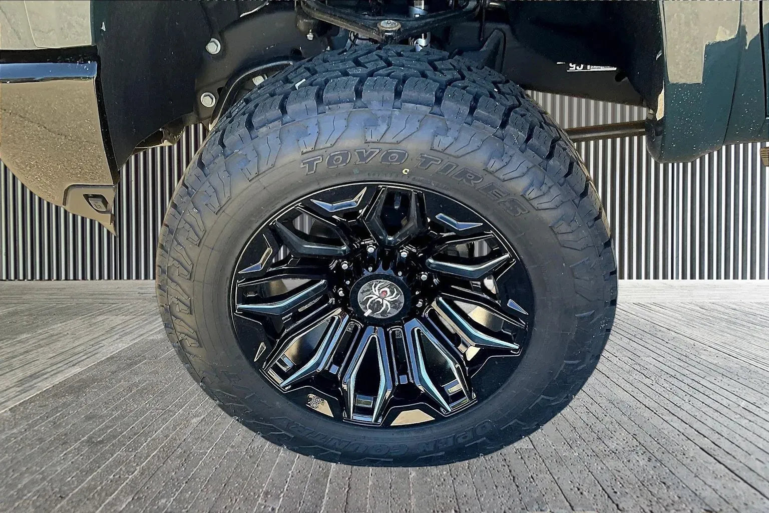 Vehicle Image 6