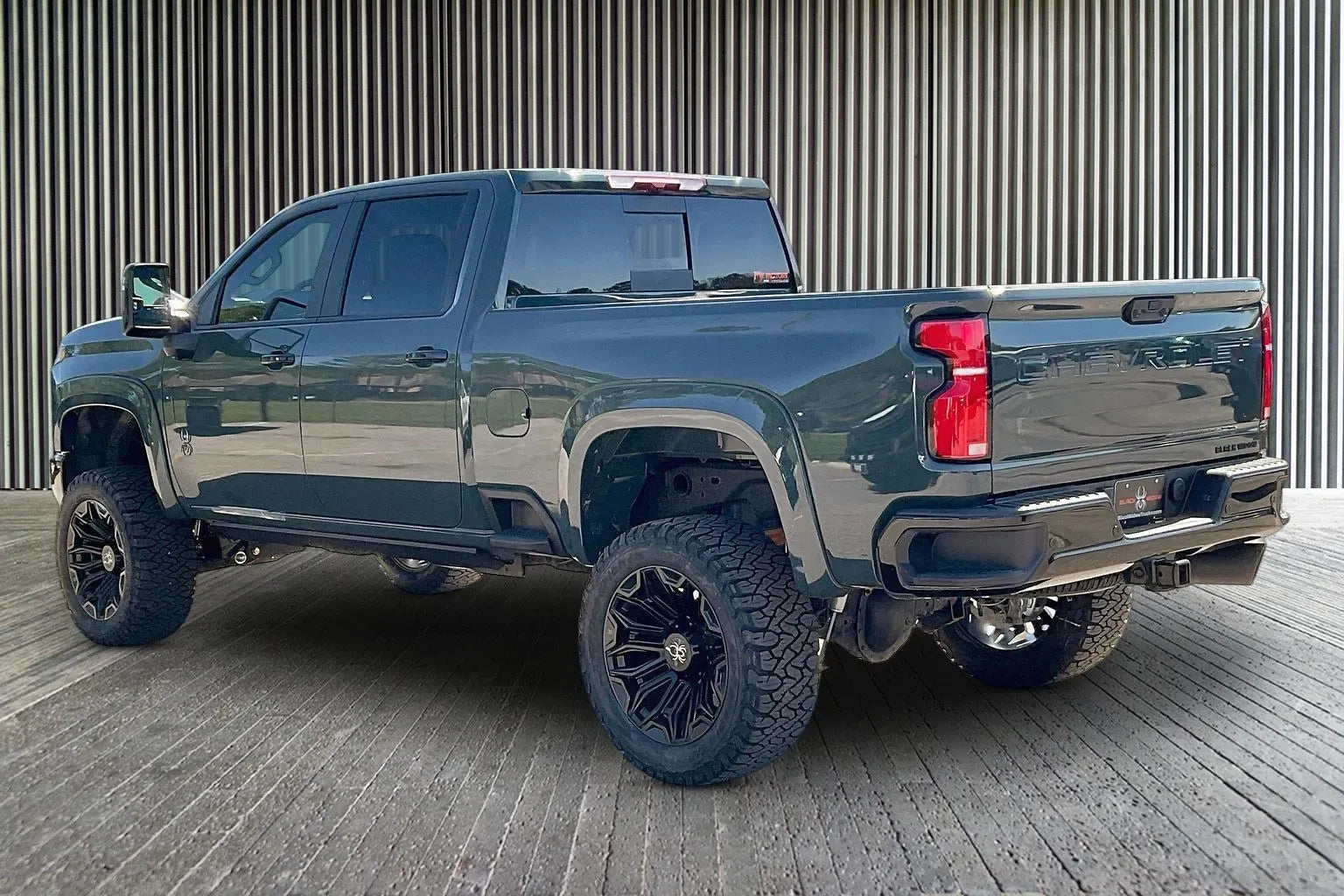 Vehicle Image 4