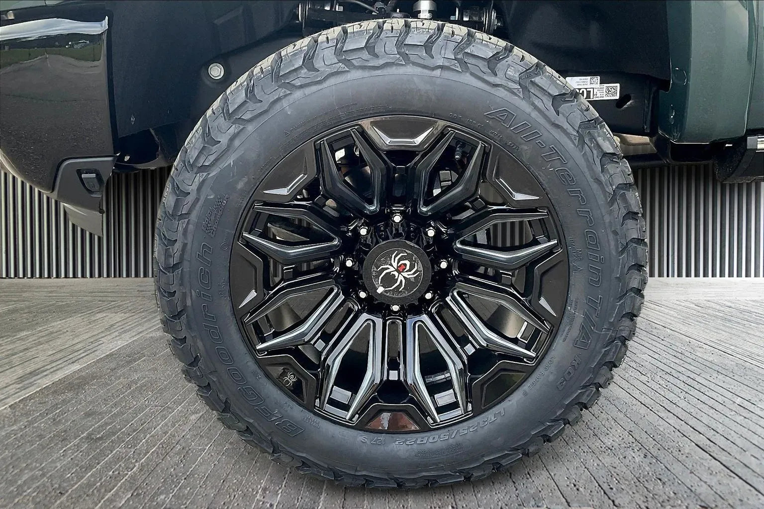 Vehicle Image 6