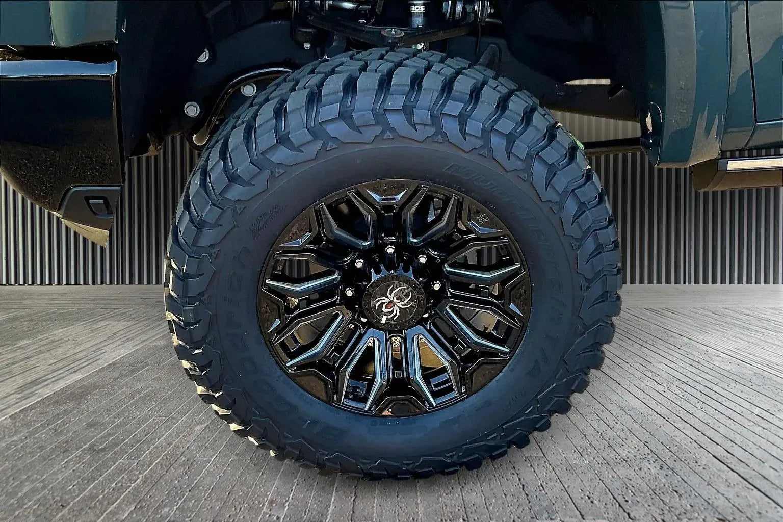 Vehicle Image 6