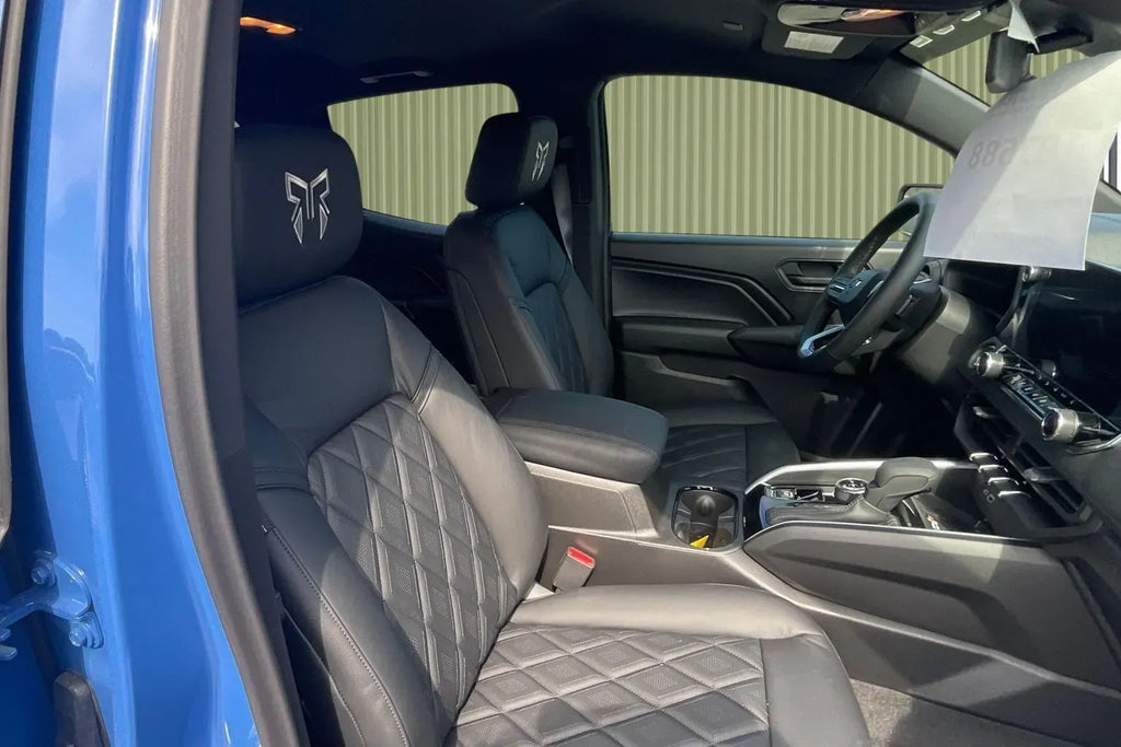 Vehicle Image 8