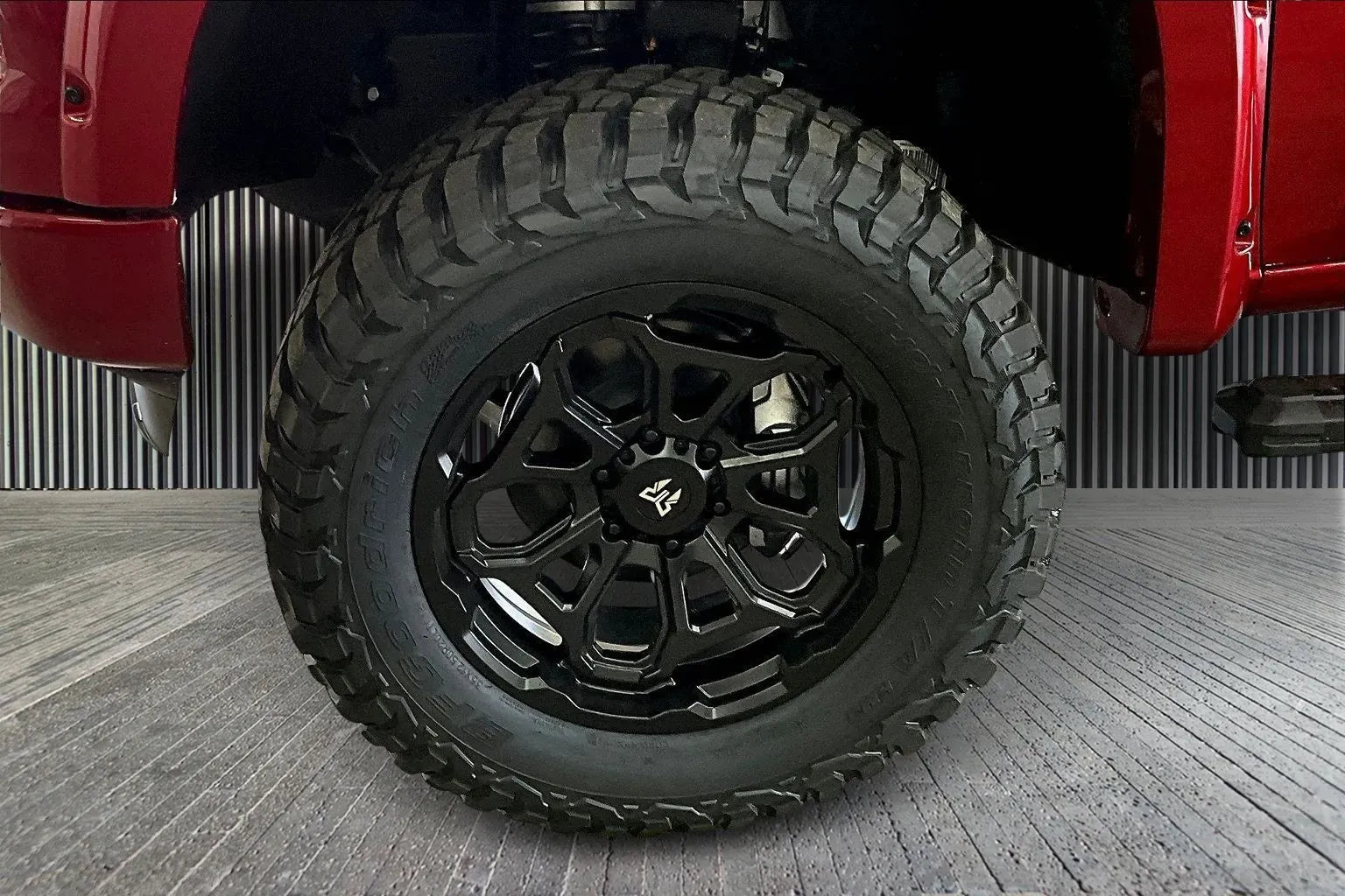 Vehicle Image 6