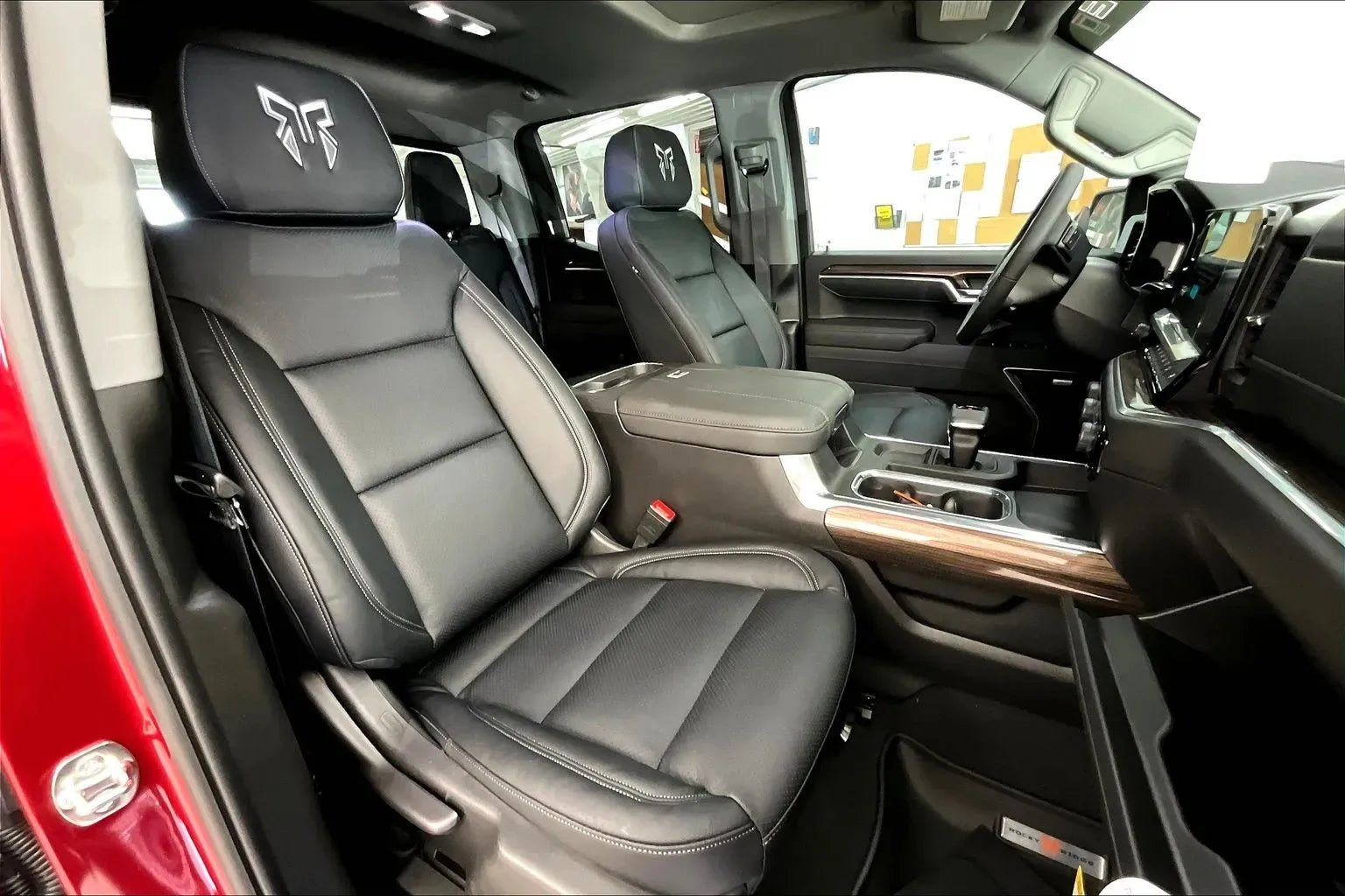Vehicle Image 8