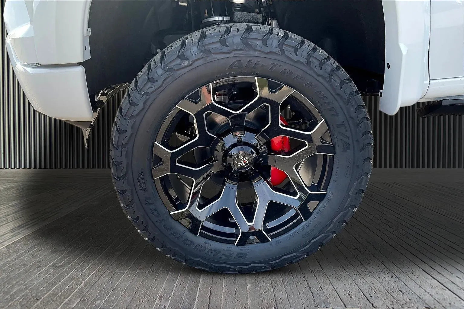 Vehicle Image 6