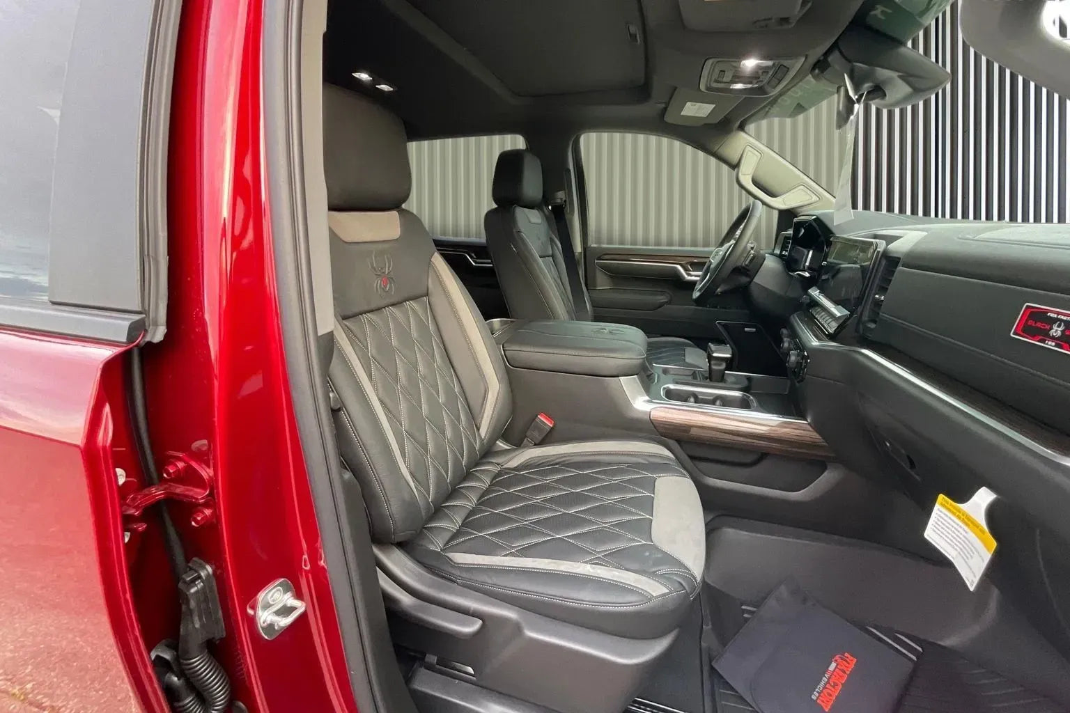 Vehicle Image 8