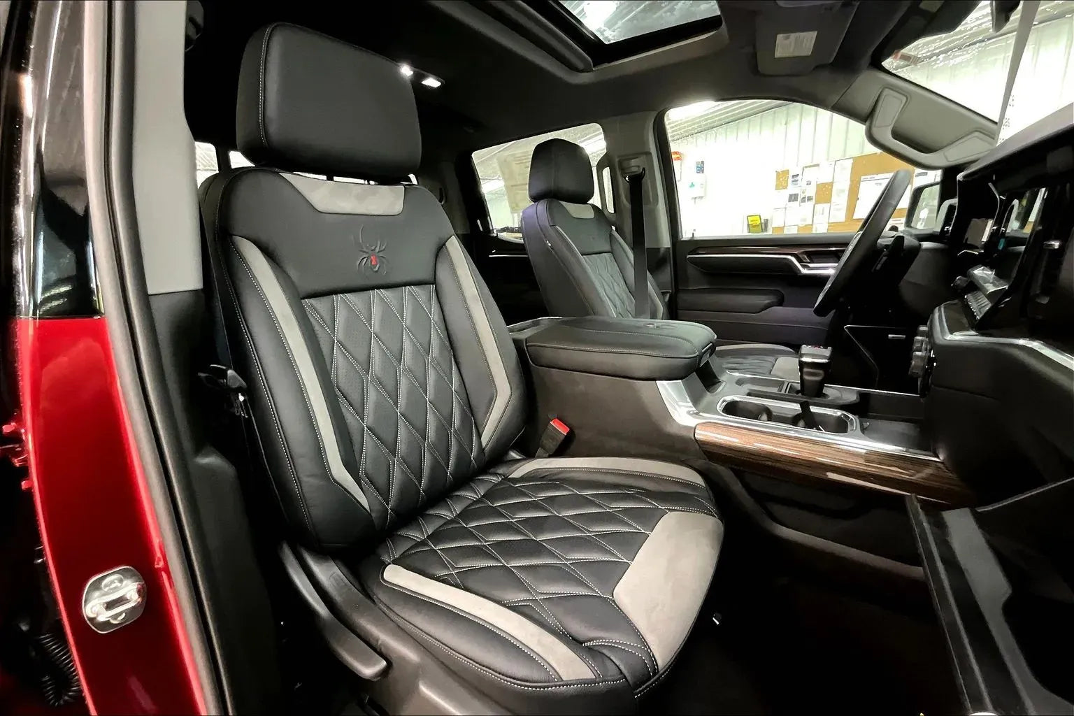 Vehicle Image 8