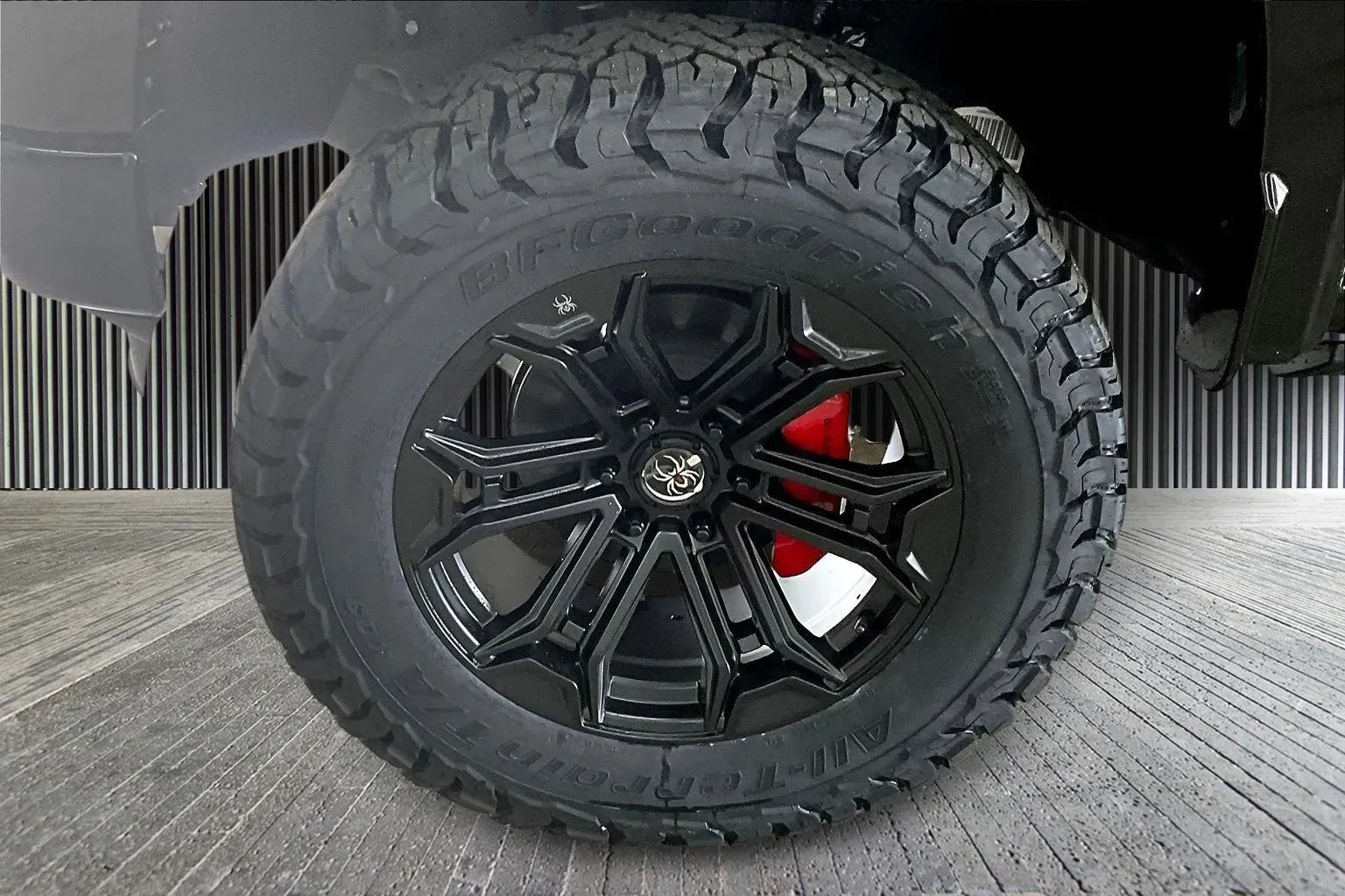 Vehicle Image 6
