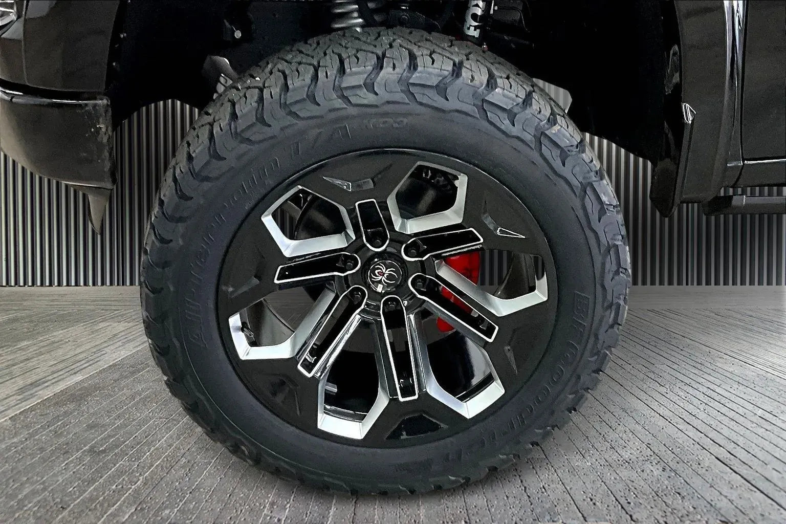Vehicle Image 6