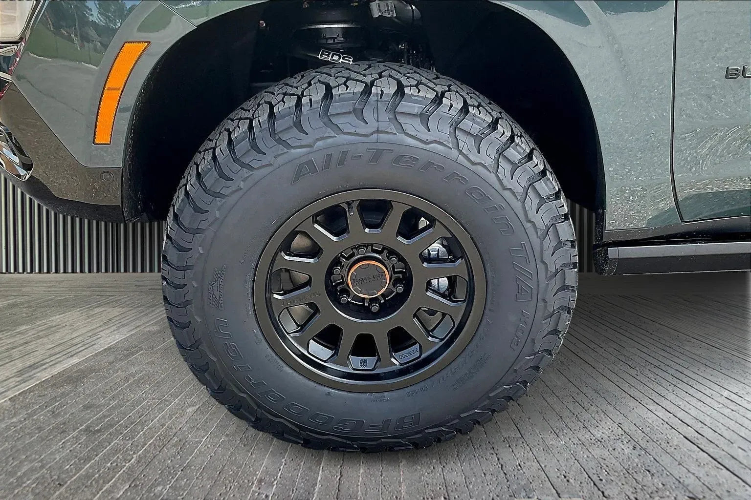 Vehicle Image 6