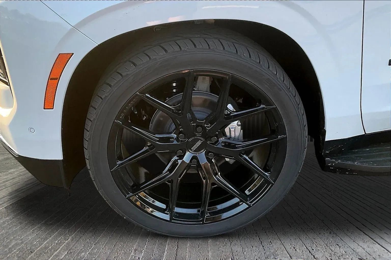 Vehicle Image 6