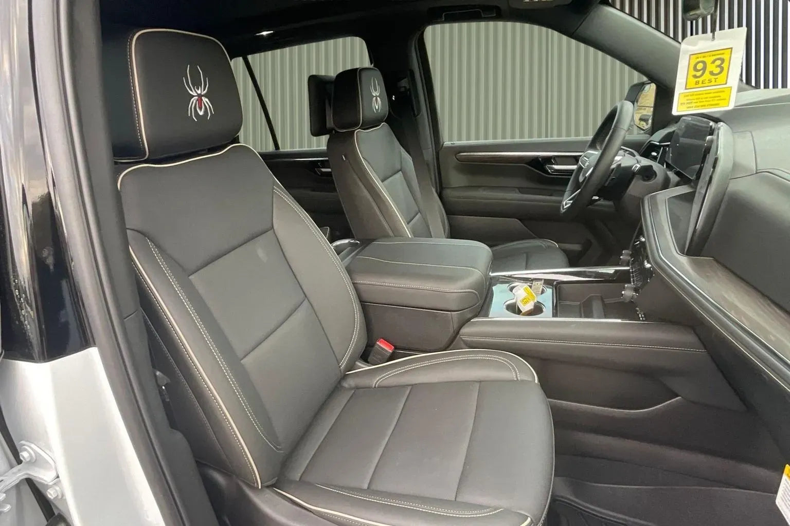 Vehicle Image 8