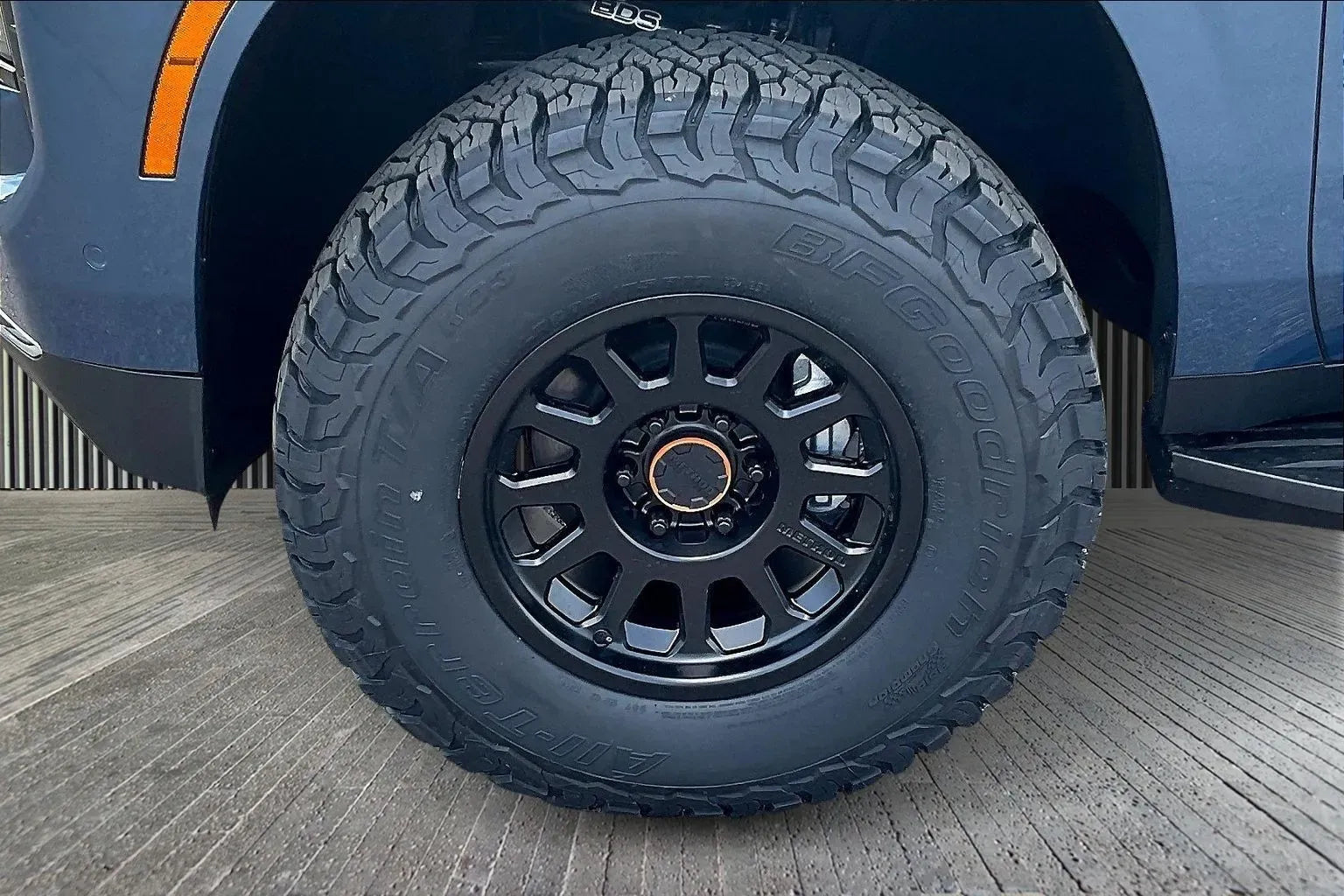 Vehicle Image 6