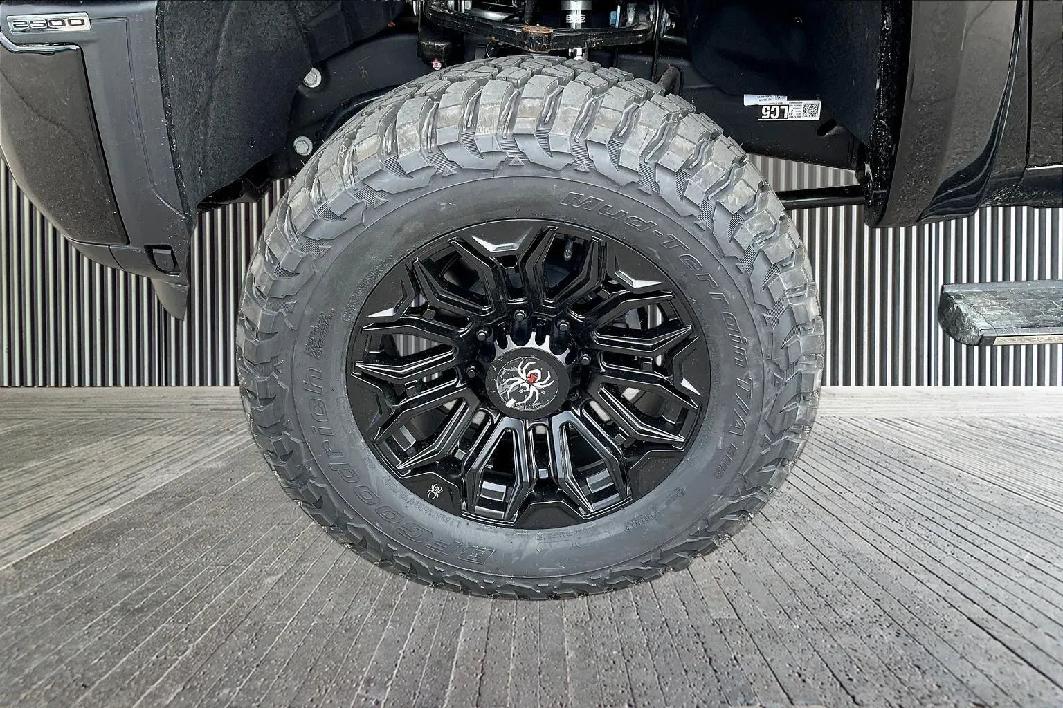 Vehicle Image 6