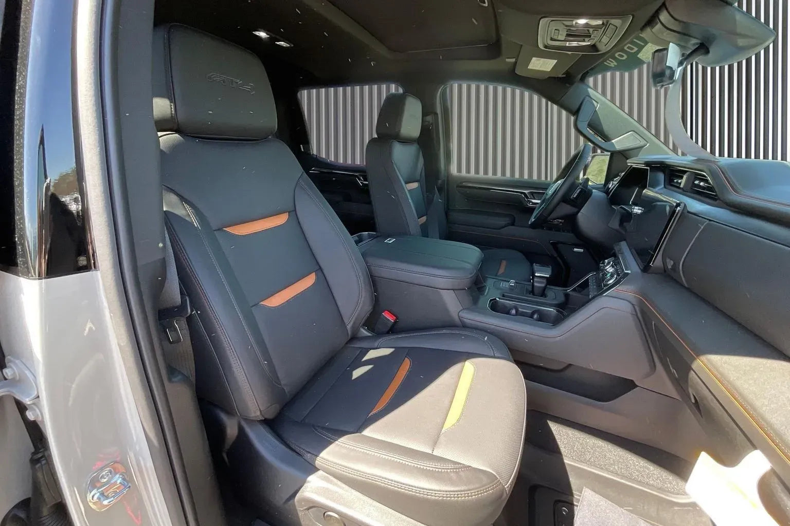 Vehicle Image 8