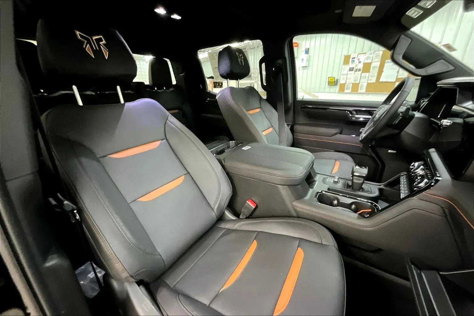 Vehicle Image 8