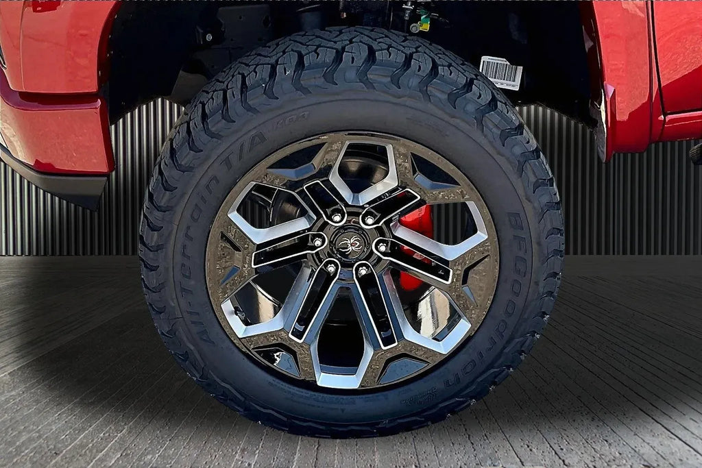 Vehicle Image 6