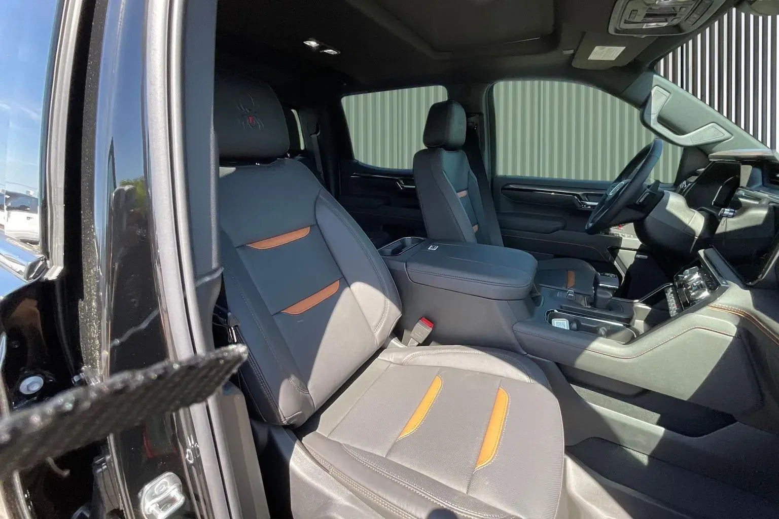 Vehicle Image 8