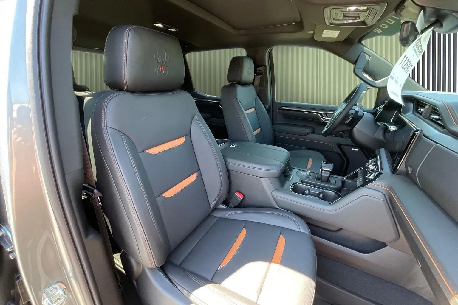 Vehicle Image 8