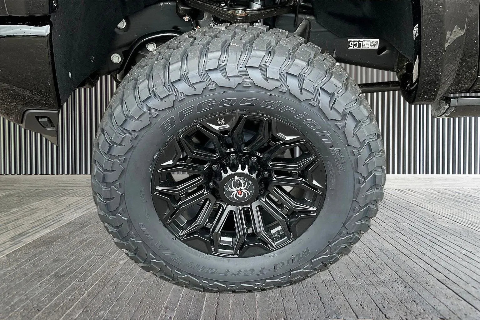 Vehicle Image 6