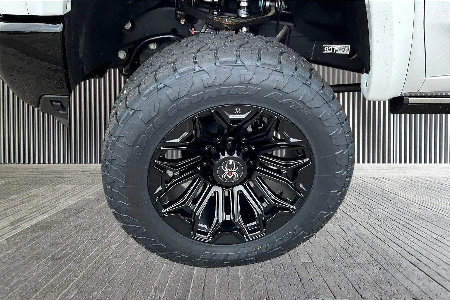 Vehicle Image 6