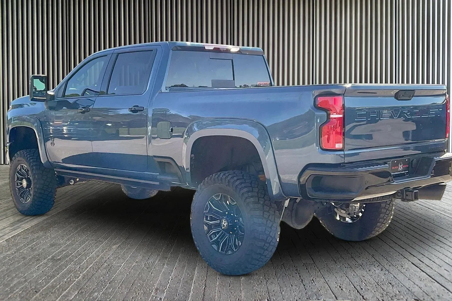 Vehicle Image 4